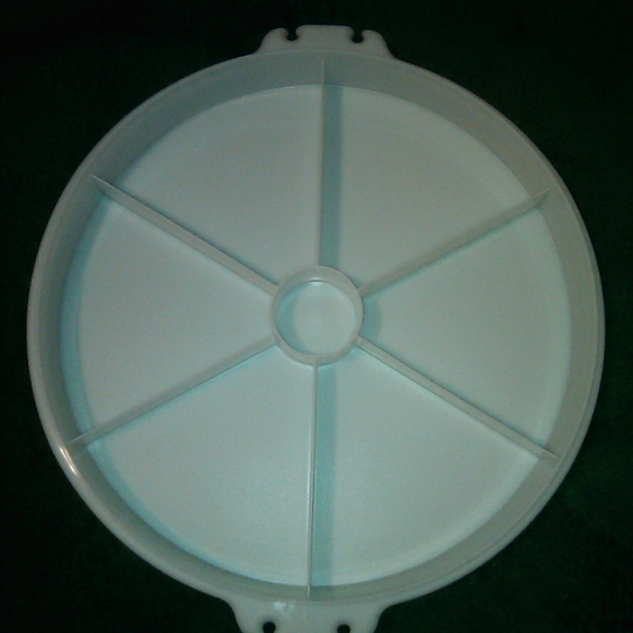 Vintage Tupperware Divided Fruit / Veggie Tray - Picture 2 of 3